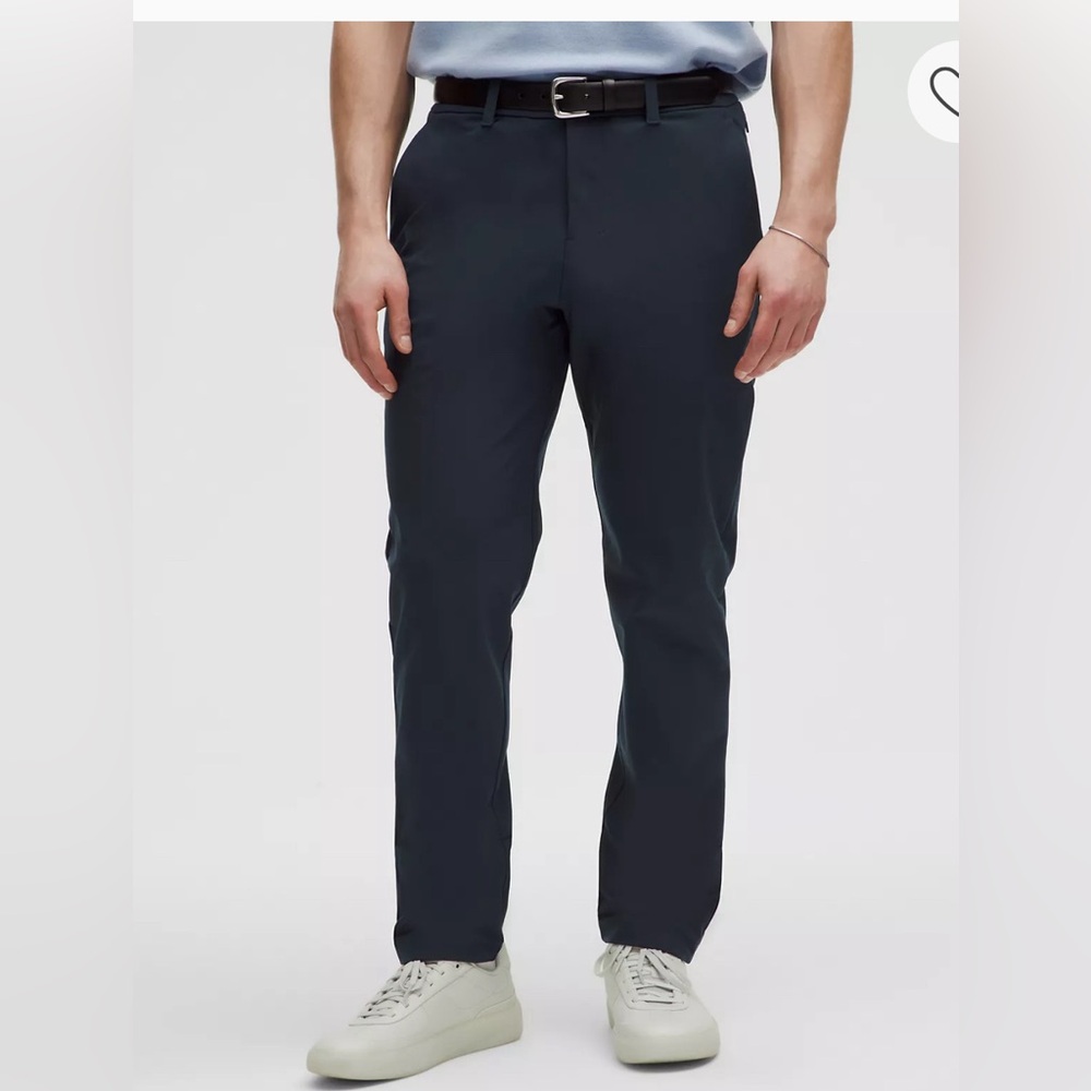 Lululemon ABC Classic-Fit Trouser 30L
Warpstreme Men’s. Navy blue. NWT
34” x 32”